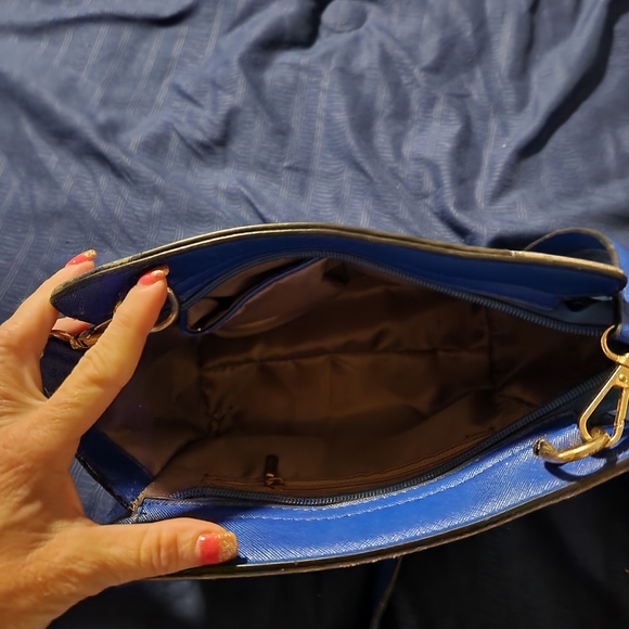 Sold - Picture 5 of 7